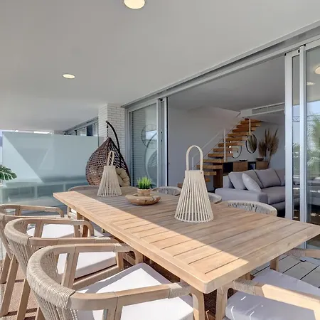 Nyaraló Hillside House- Modern, Upscale W/sea Views *