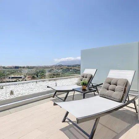 Nyaraló Hillside House- Modern, Upscale W/sea Views