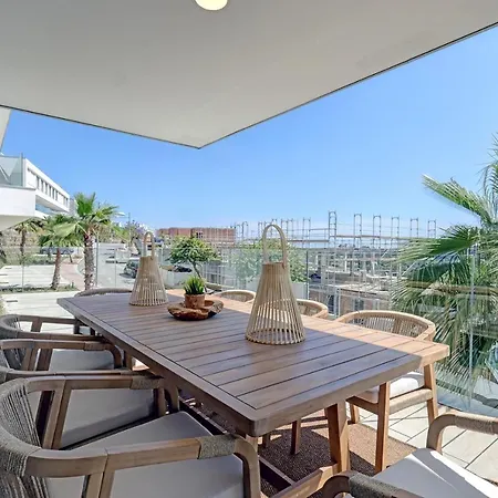 Hillside House- Modern, Upscale W/sea Views Estepona