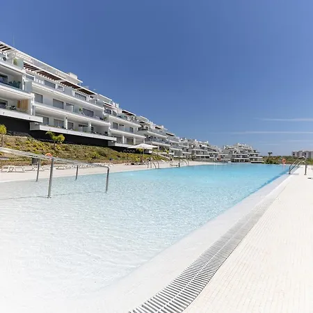 Hillside House- Modern, Upscale W/sea Views * Estepona