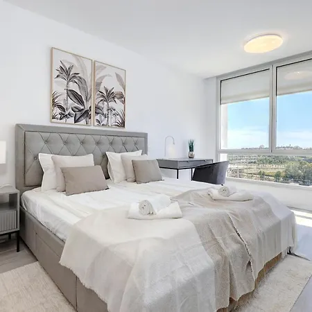 Hillside House- Modern, Upscale W/sea Views Holiday home Estepona