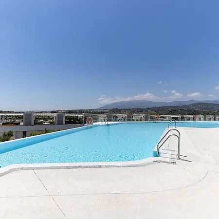 Hillside House- Modern, Upscale W/sea Views *