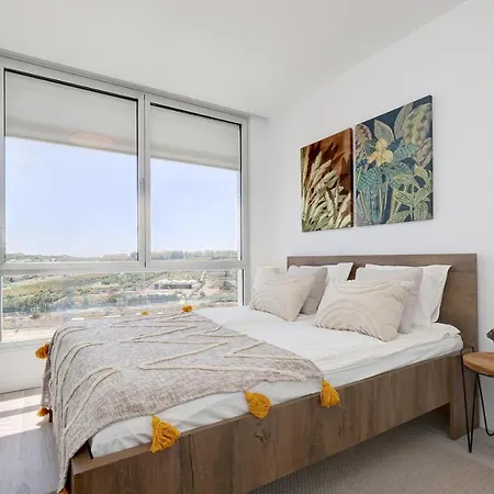 Holiday home Hillside House- Modern, Upscale W/sea Views