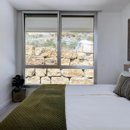 Holiday home Hillside House- Modern, Upscale W/sea Views *